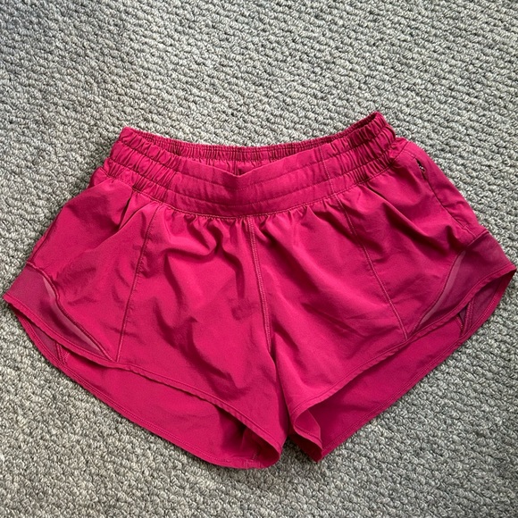 lululemon athletica Pants - Lululemon hotty hot shorts, low rise, size 4